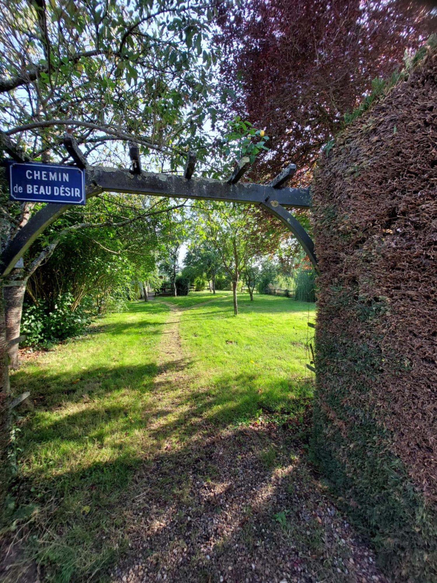 Villa Les Roulottes De La Brauderie Brissarthe Exterior foto